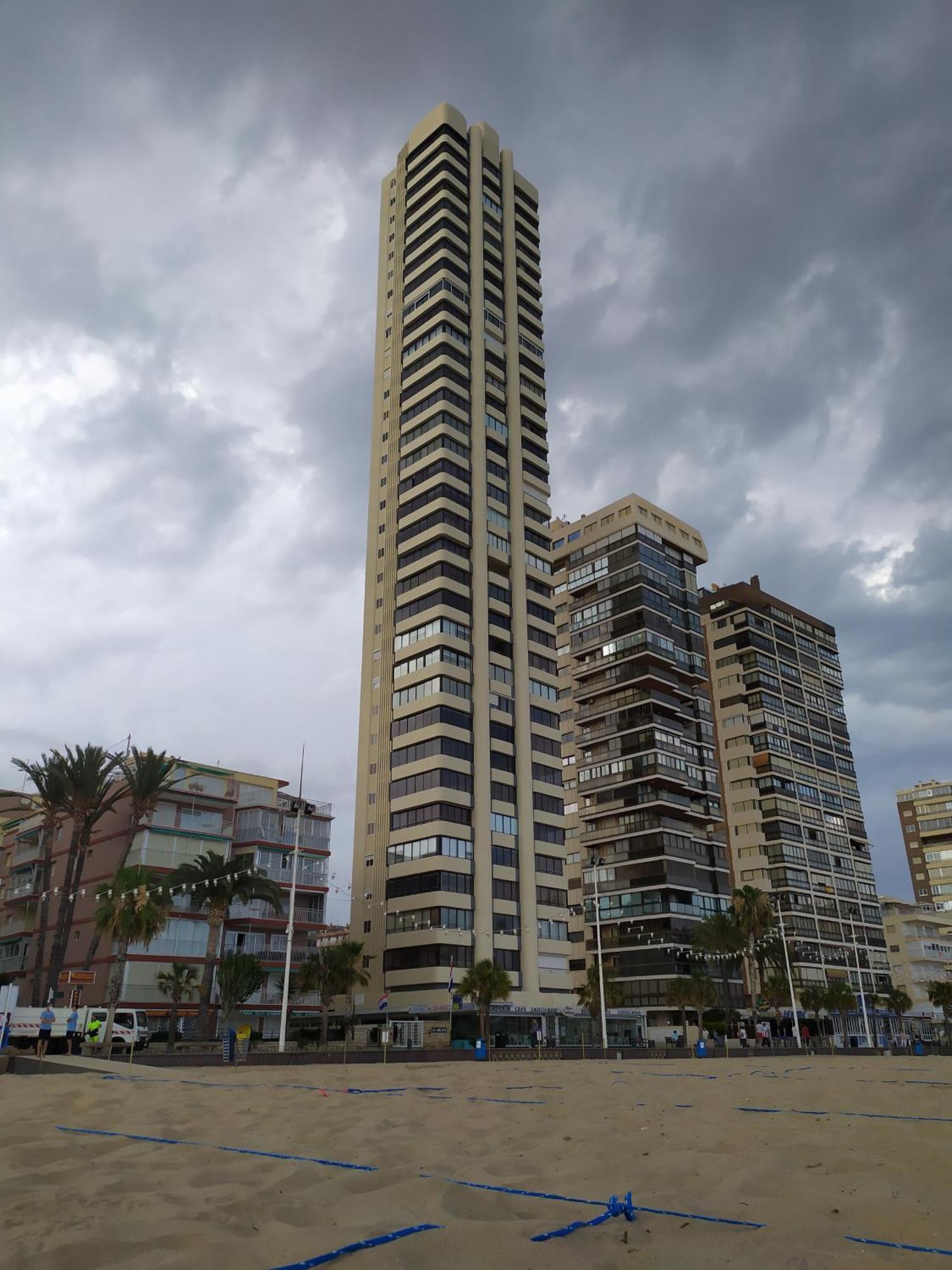 Luminoso Apartamento En Primera Linea De Playa Benidorm Exterior foto